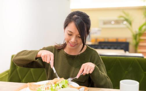 吃飯細嚼慢咽有好處？6大好處讓你驚呆