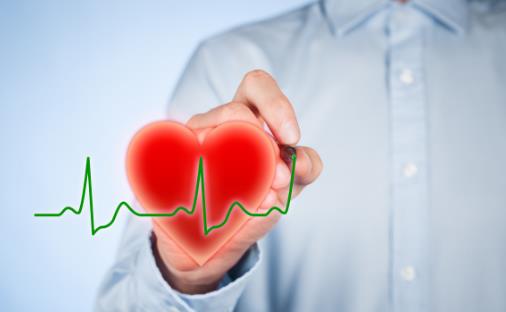 天熱為什么感覺胸悶心慌??jī)牲c(diǎn)辯識(shí)真假心臟病