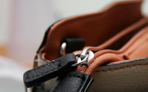 真皮皮包的清潔及保養小竅門