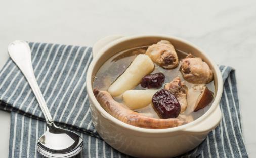 自己熬雞湯不夠醇厚,是因為少加了這份料!