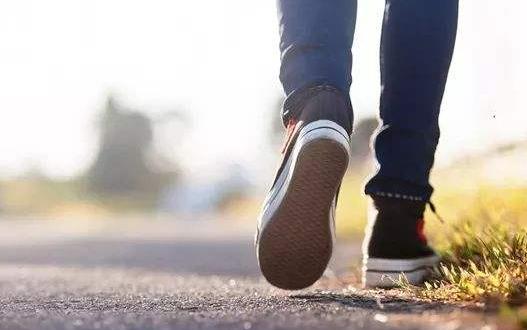 老人走路來健身 老年人步行健身的六方法