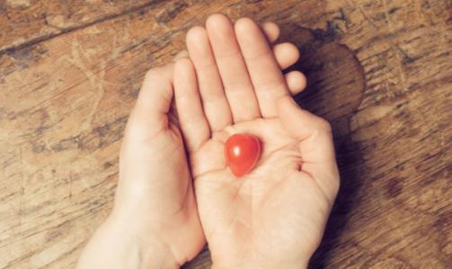 為什么水泡久了手會皺 原來是這個原因