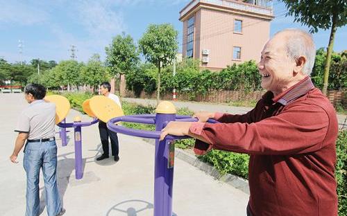 老人愛健身 適合中老年人運動的八大方式