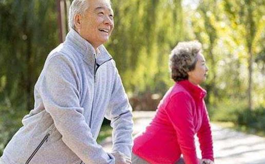 老年人健身可以控制體重 適合老年人的健身方法 