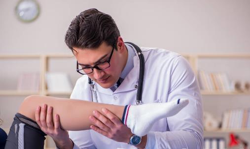 運(yùn)動損傷預(yù)防尤為重要 預(yù)防運(yùn)動損傷準(zhǔn)備活動要充分