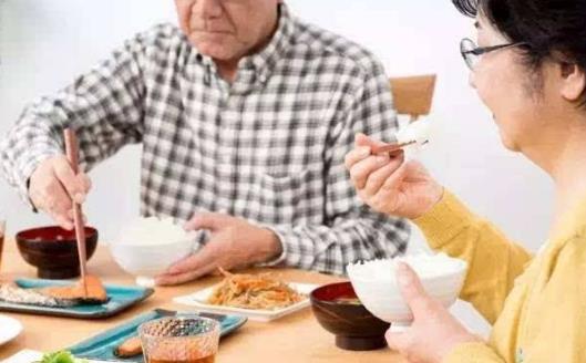 老年人秋冬季保健 調節飲食養肺生津