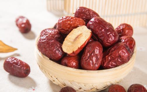 經常吃紅棗有助養肝 但是這些人不宜吃