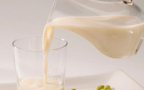 每天喝豆?jié){可以預(yù)防疾病 有關(guān)豆?jié){的藥膳食譜