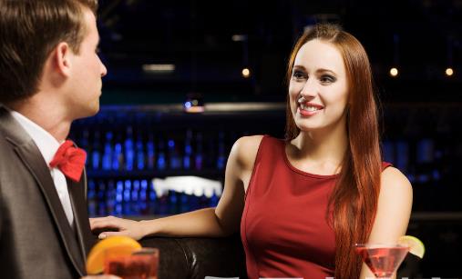 判斷男人是否出軌的6個(gè)妙招 男人愛(ài)一個(gè)人的表現(xiàn)