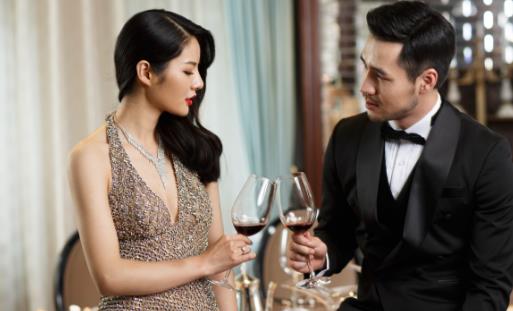 了解男人出軌的心理原因 對癥采取相應(yīng)的措施進行避免