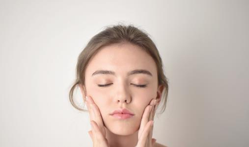 警惕！氣溫驟變，多人中招口眼歪斜、面部麻木……此季高