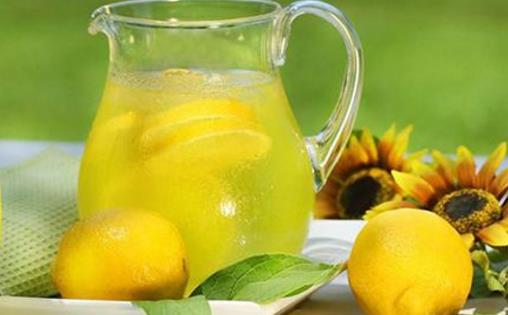 蜂蜜檸檬水能美白肌膚 做美味蜂蜜檸檬水的三種方法