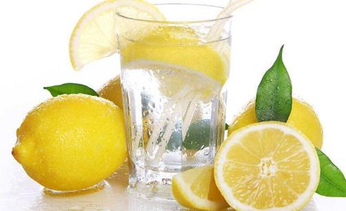 蜂蜜檸檬水能美白肌膚 做美味蜂蜜檸檬水的三種方法