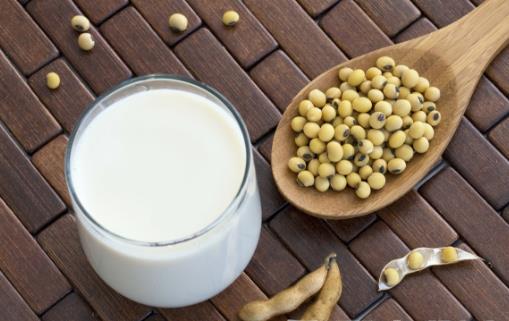 喝豆?jié){有利于養(yǎng)生保健 女性常喝豆?jié){的好處