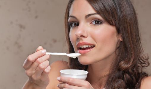 酸奶營養(yǎng)價值高 喝酸奶時應該注意的六件事情