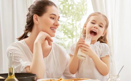 關于喝牛奶的禁忌 喝牛奶的10個注意事項