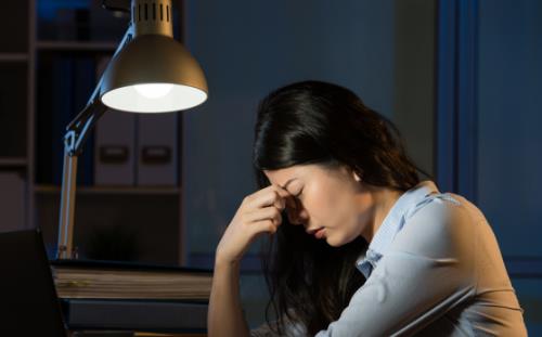 晚上幾點睡覺算熬夜?熬夜有什么危害