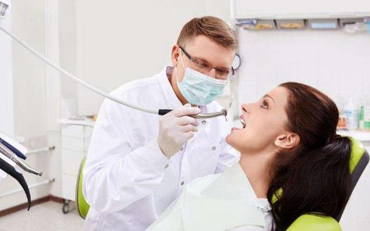 如若出現這4種情況 可能就需要選擇拔除智齒