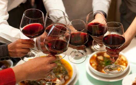 經常應酬有可能對人身體有害 重口味食物盡量少吃