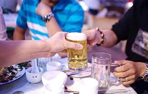 經常應酬有可能對人身體有害 重口味食物盡量少吃