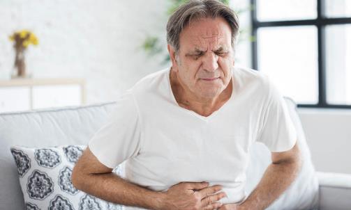 老人備受便秘困擾 解決便秘養成良好生活習慣是關鍵