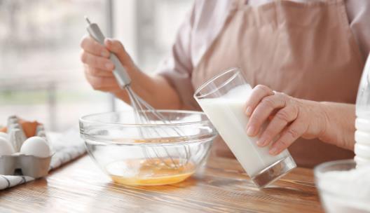 預防和治療老年人的骨質疏松 飲食都是最重要