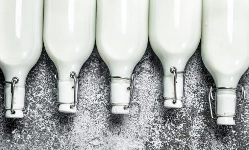 寒冷的天氣里，如何喝杯溫暖又有營養的鮮奶