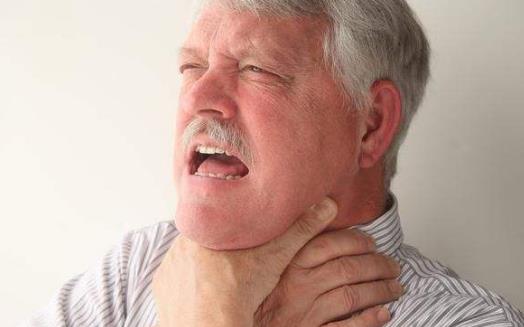 魚刺卡住喉嚨的9種解決方法 吃魚時一定要小心謹慎