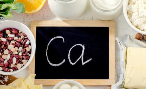 身體缺鈣怎么補 補鈣喝骨頭湯好還是吃鈣片好