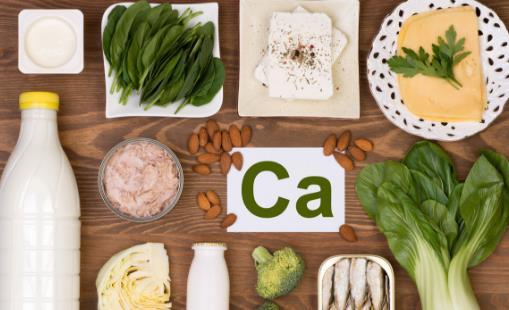 身體缺鈣怎么補 補鈣喝骨頭湯好還是吃鈣片好