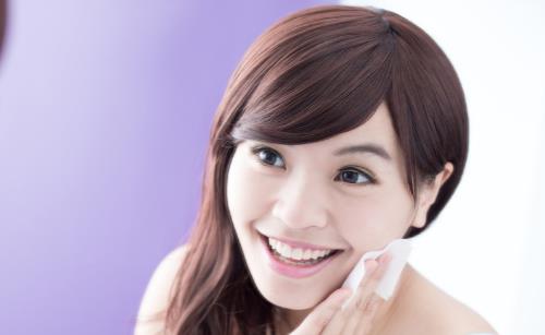 想臉上不長痘卸妝要做好 卸妝不用心會有皮膚問題