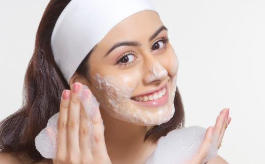 妙招洗臉可以增白 美白皮膚要注意的事