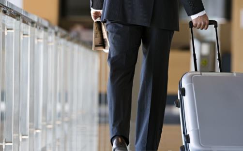 黑褲沾毛掉毛抽絲問(wèn)題巧解決 保養(yǎng)愛(ài)褲延長(zhǎng)使用壽命