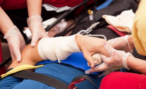 氣管進異物用哈姆力克急救法 哈姆力克急救操作方法