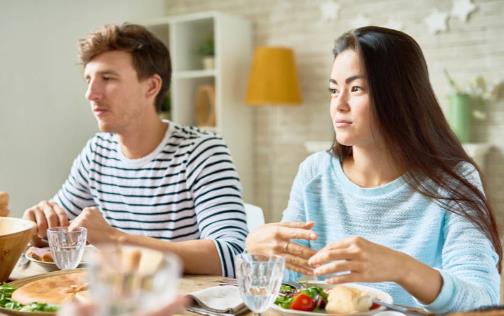全國超1億人不按時吃晚飯 吃晚飯的最佳時間是6點