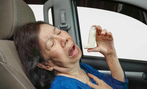 突發哮喘急救不能背 哮喘急救正確的做法分享