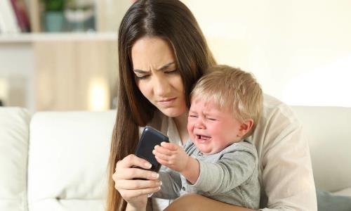 寶寶無緣無故總愛發(fā)脾氣 不同年齡段對癥下藥