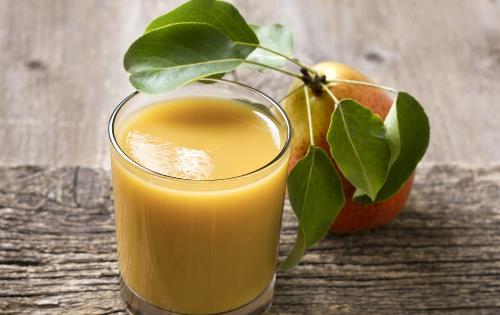 冬季常喝梨汁排毒潤肺降血壓 喝梨汁的功效與好處