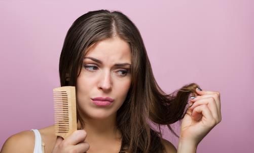 早晚梳頭100次,若能堅持六個月,這些喜人變化或許悄悄降