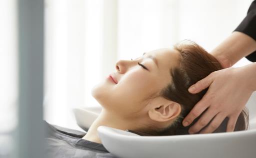 預防脫發的8個小技巧 合理飲食很重要