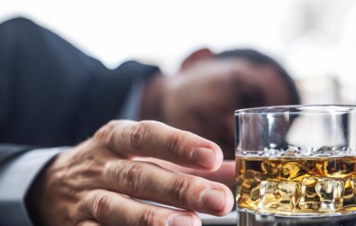 胃病的5大克星 預(yù)防胃病遠(yuǎn)離十個(gè)最傷胃的壞習(xí)慣