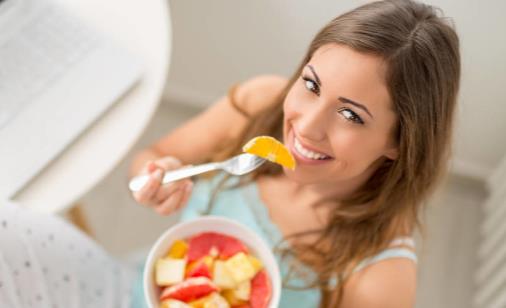 飯后犯困是腦供血不足嗎 飯后半小時(shí)是最佳養(yǎng)生時(shí)間