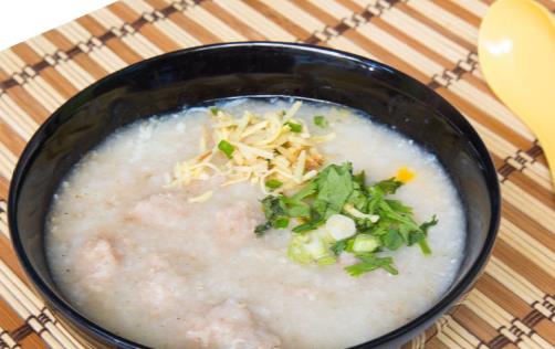 小孩嘔吐發燒吃什么 不妨多吃這三種食療方