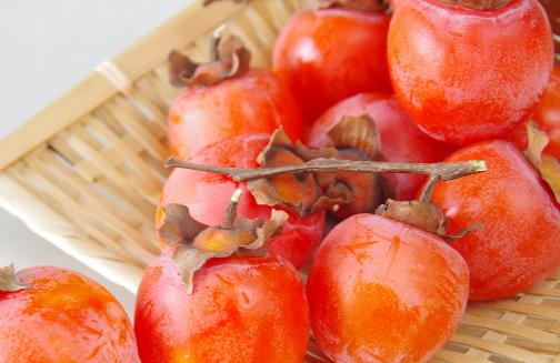 冬季吃柿子容易長結石嗎 成熟柿子可以放心隨便吃