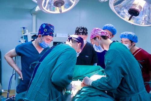 北京韓嘯醫生:為什么假體隆胸手術之后胸部疼痛