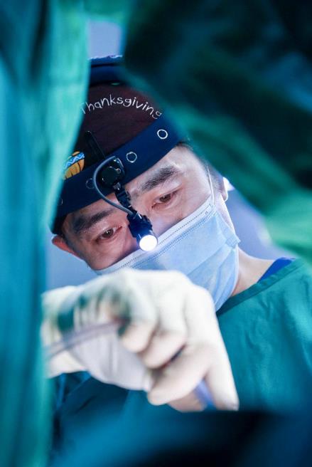 北京韓嘯醫生:為什么假體隆胸手術之后胸部疼痛