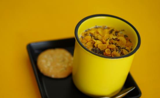 與免疫功能關(guān)系密切的營養(yǎng)素 提高身體免疫力的方法