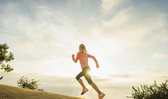 在跑步時(shí)要注意五個小細(xì)節(jié) 錯誤跑姿讓你小腿變粗