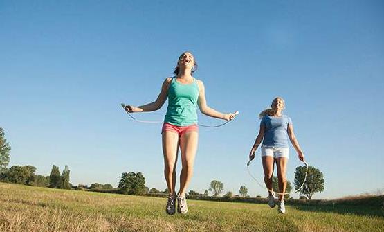 跳繩減肥應(yīng)該注意的事項(xiàng) 讓跳繩減肥事半功倍