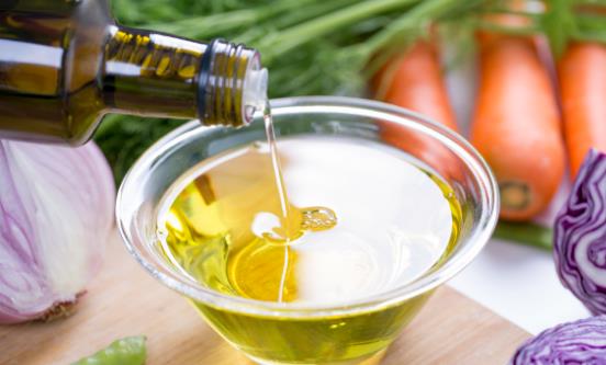 如何使用食用油卻大有講究 鑒別食用油優劣的方法